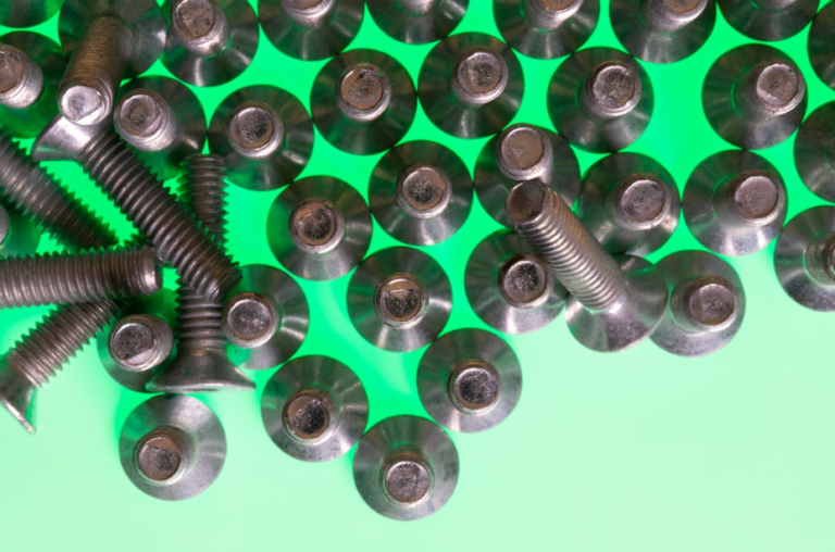 The Role of Machine Screws in Precision Industrial Applications